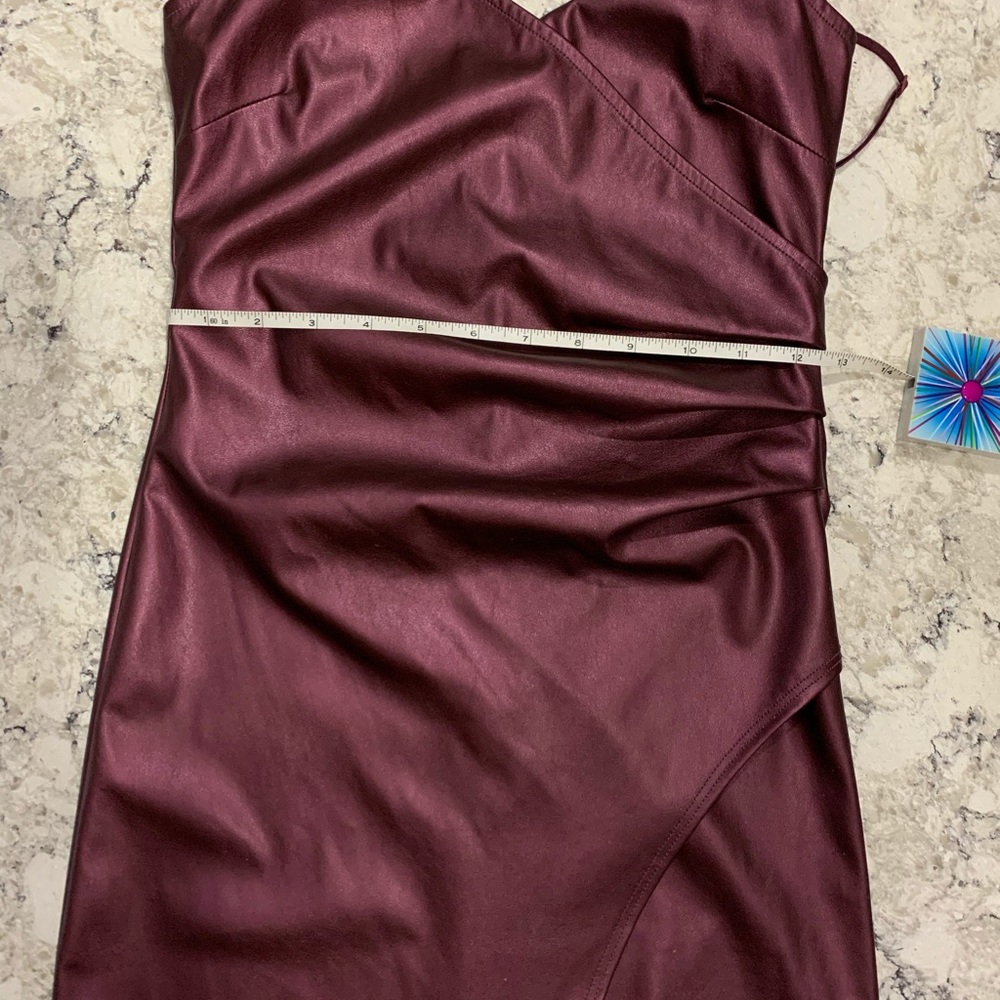 BLUEBLUSH Stunning metallic dress, assymetrical - Picture 4 of 11